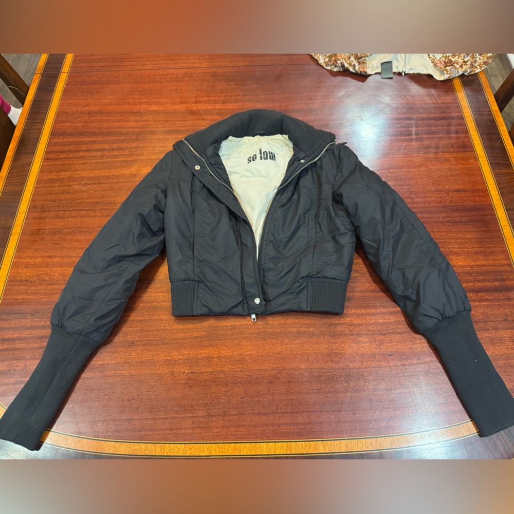 SOLOW Women's Black Puffer Jacket